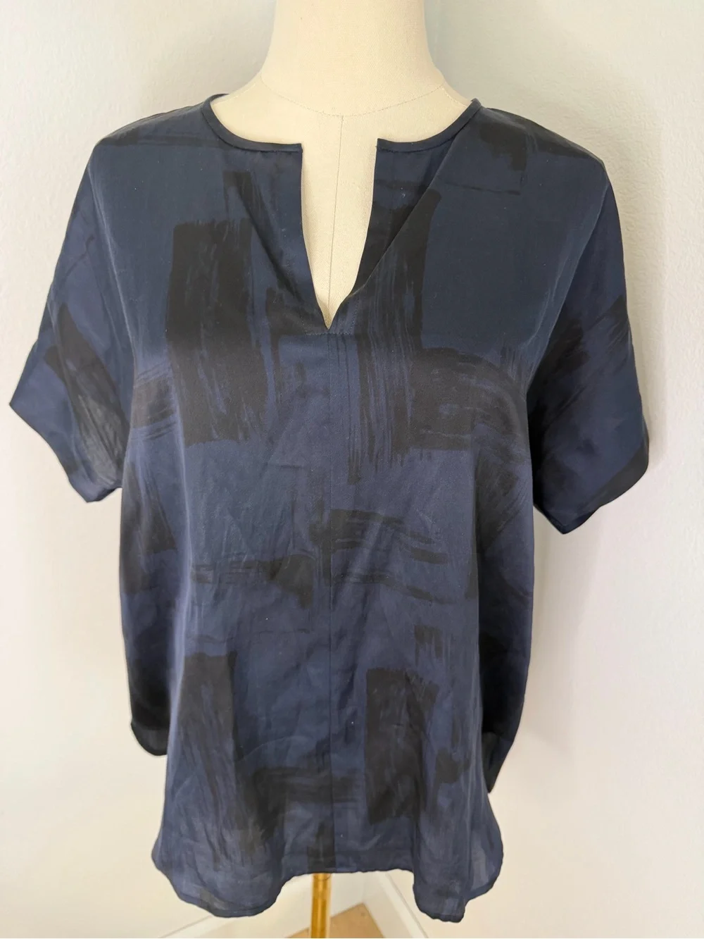 Eileen Fisher Midnight Navy Short-Sleeve Split-Neck Blouse Cotton‎ / Silk XXS - Picture 2 of 5